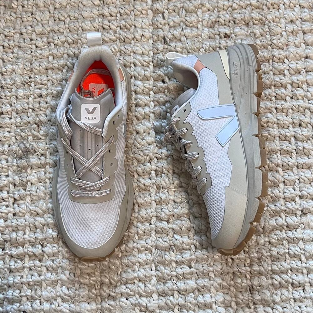 VEJA Dekkan Sneaker Sz 36/US 5 - Picture 2 of 8